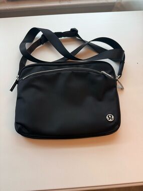 Lululemon purse